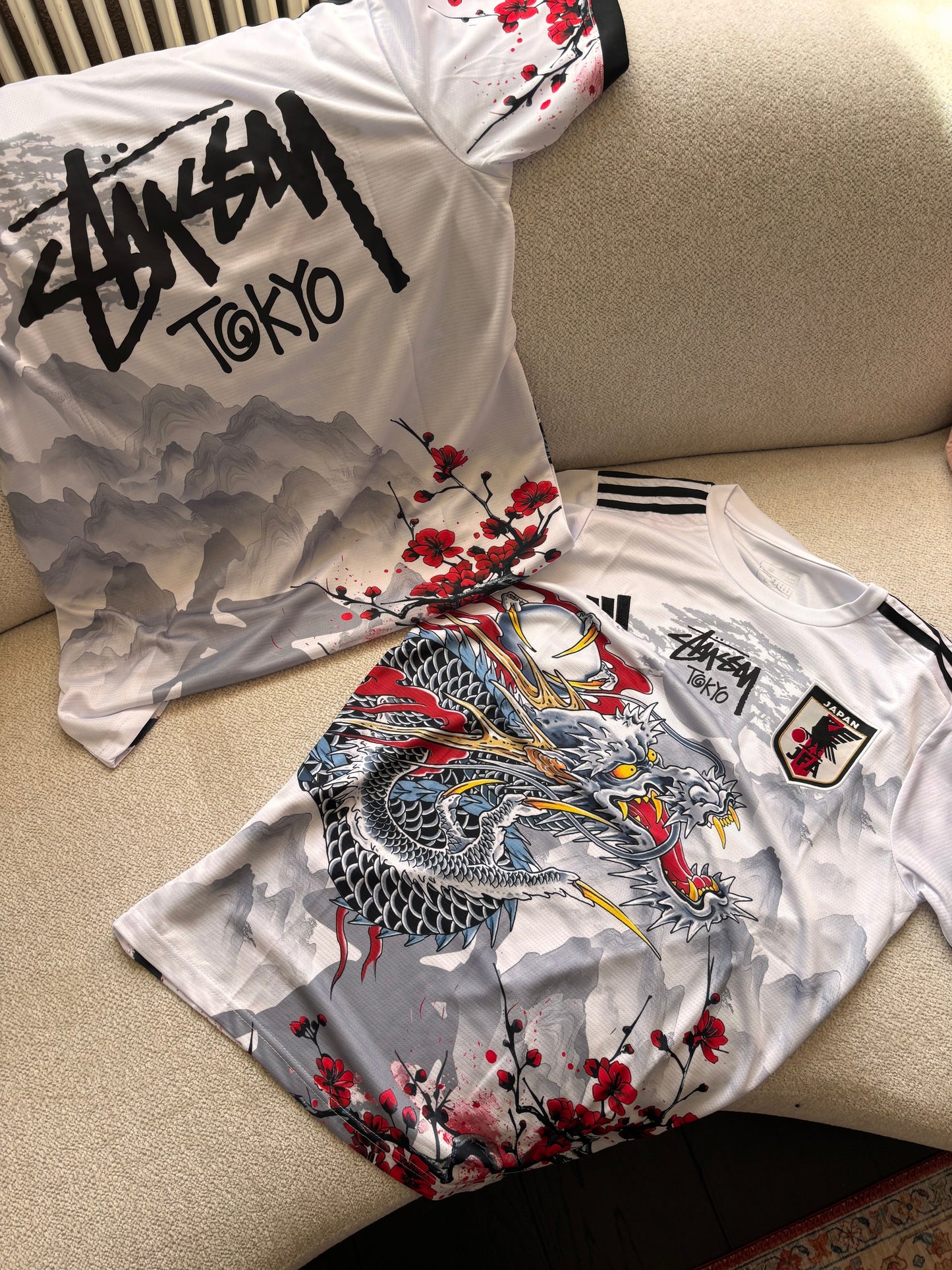 STÜSSY x “JAPAN” - レッドドラゴン